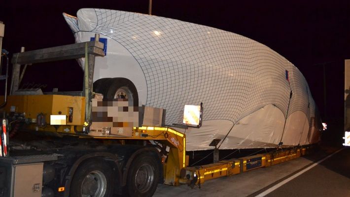 Großraum- und Schwerlasttransporte unter die Lupe genommen