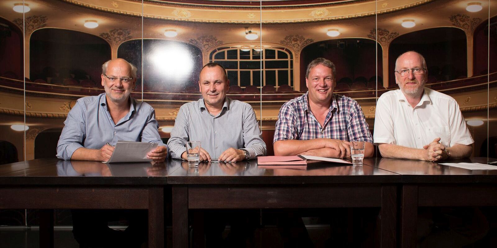 Sponsoringvertrag zwischen WG „Aufbau“ und Theater   