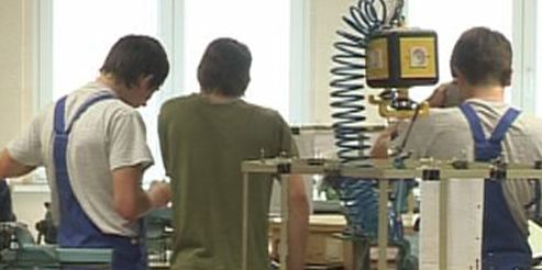 Anlaufstelle für Jugendliche im SHK-Jobcenter eröffnet