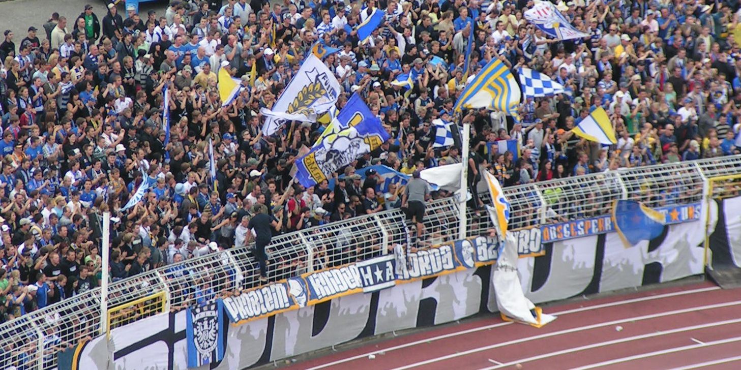 Deklaration unterzeichnet: Südkurve gemeinsam sichern