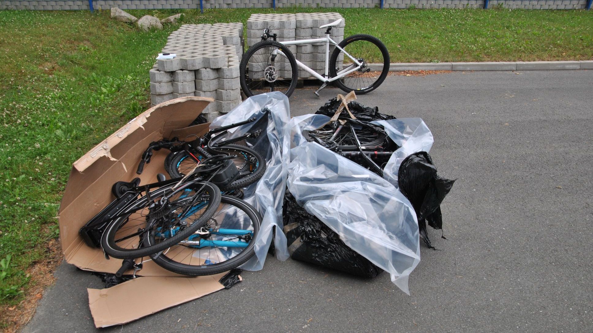 Verdacht des Diebstahls und der Hehlerei