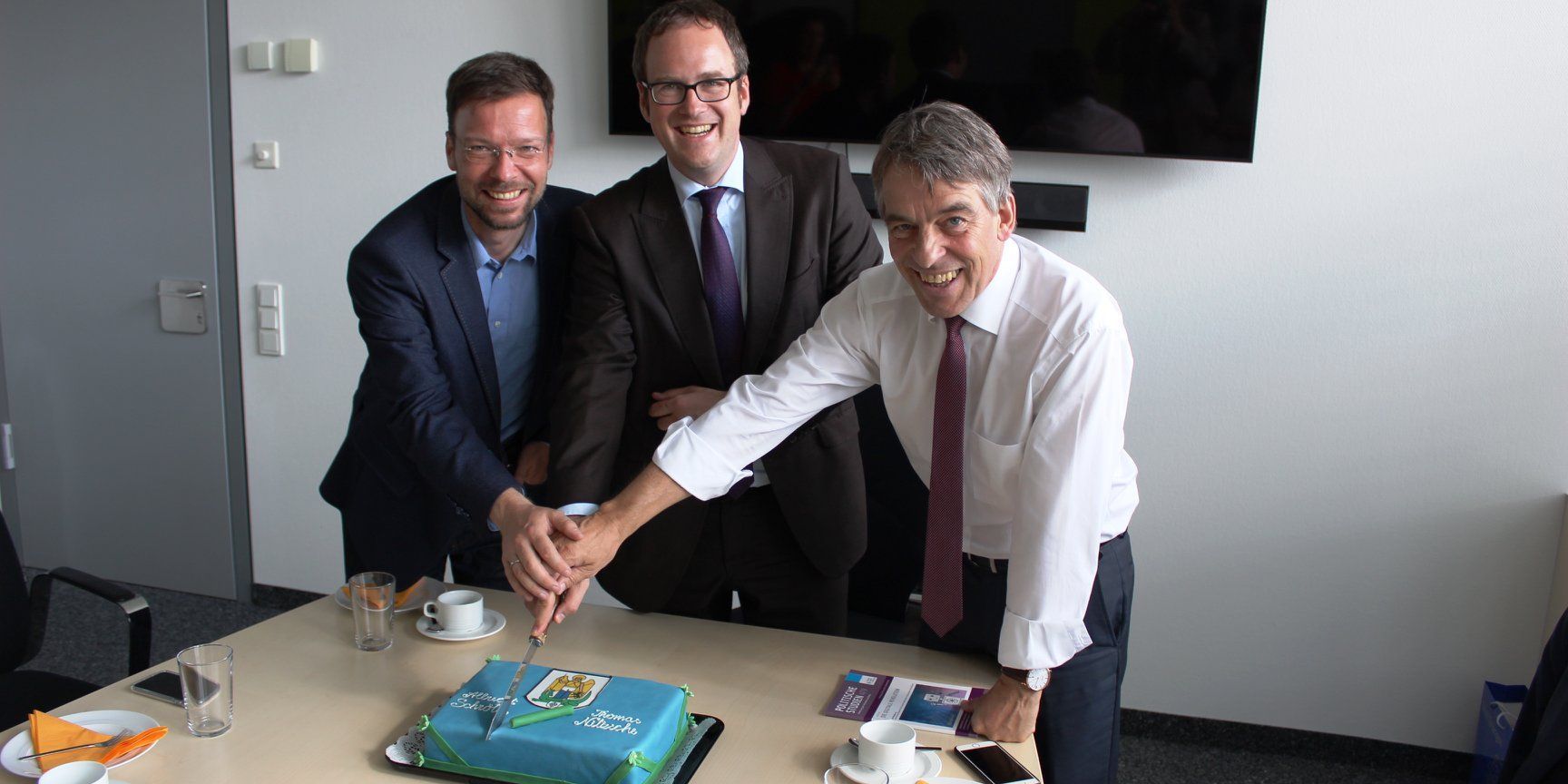 OB-Staffelstab in Erlangen übergeben