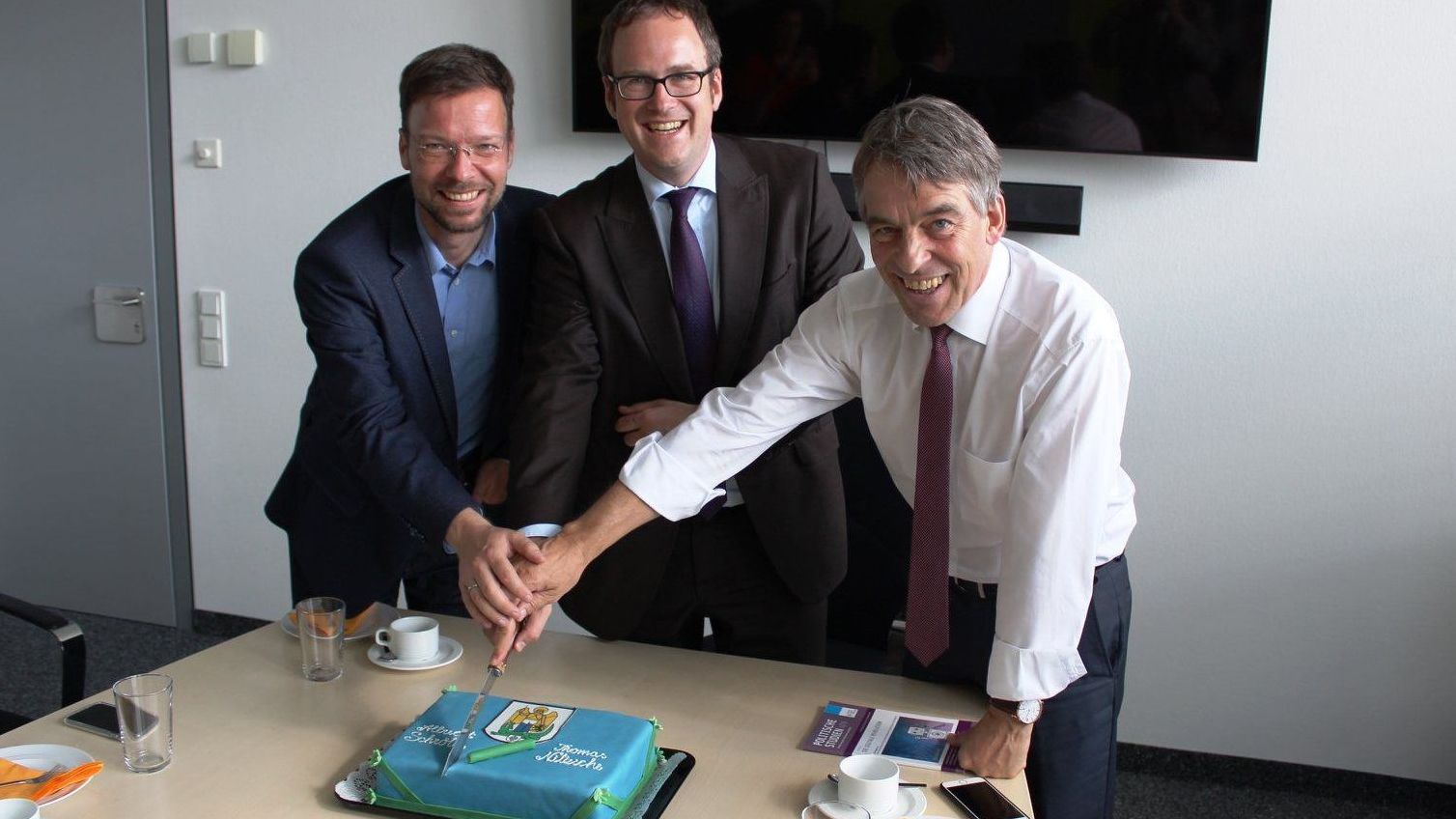 OB-Staffelstab in Erlangen übergeben