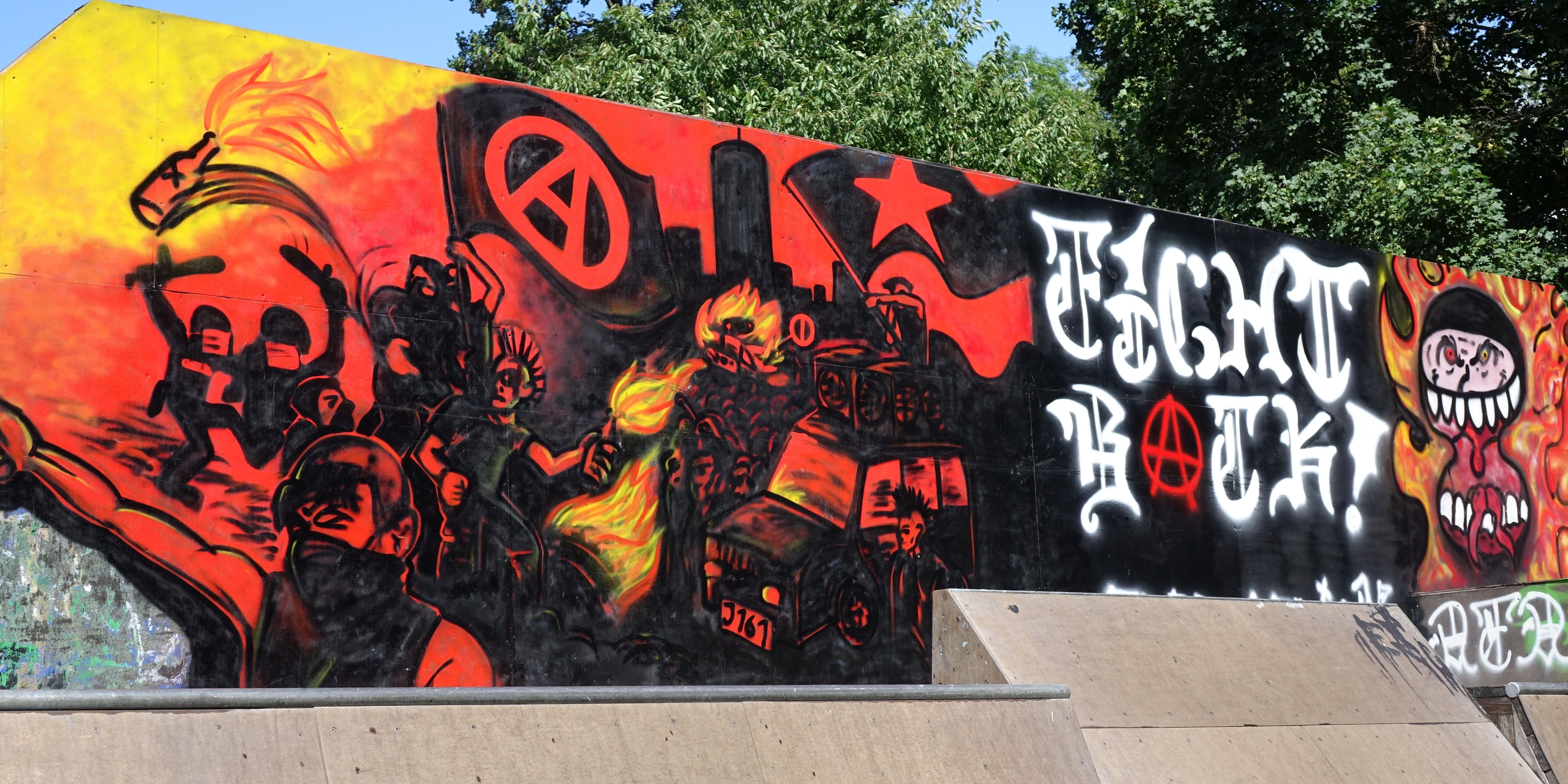 Paradiespark: Umstrittene Graffiti bleiben vorerst