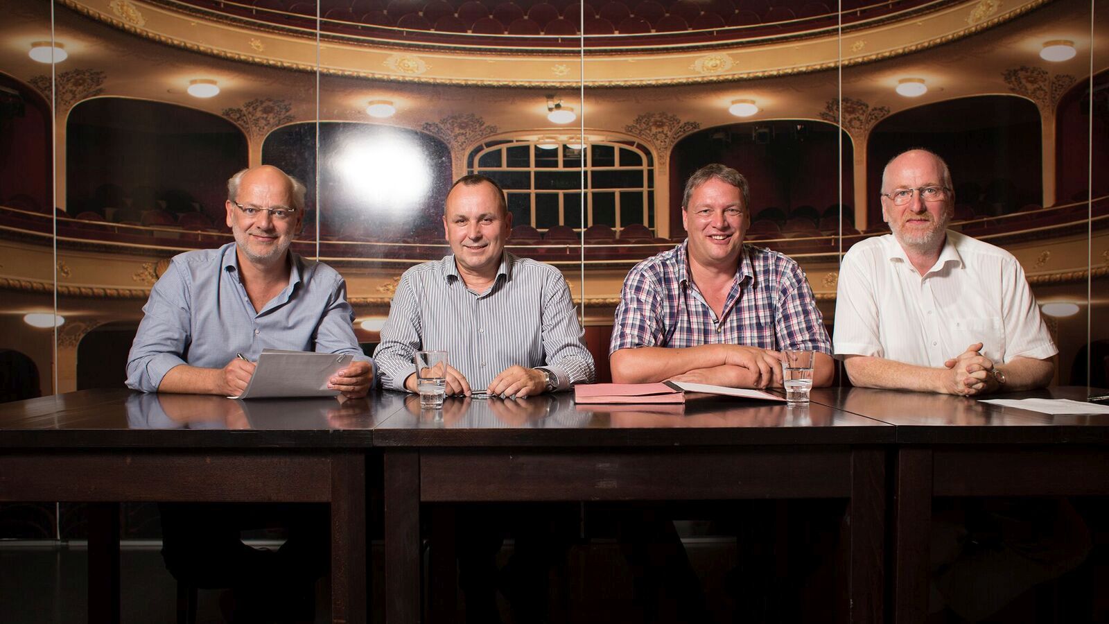 Sponsoringvertrag zwischen WG „Aufbau“ und Theater   