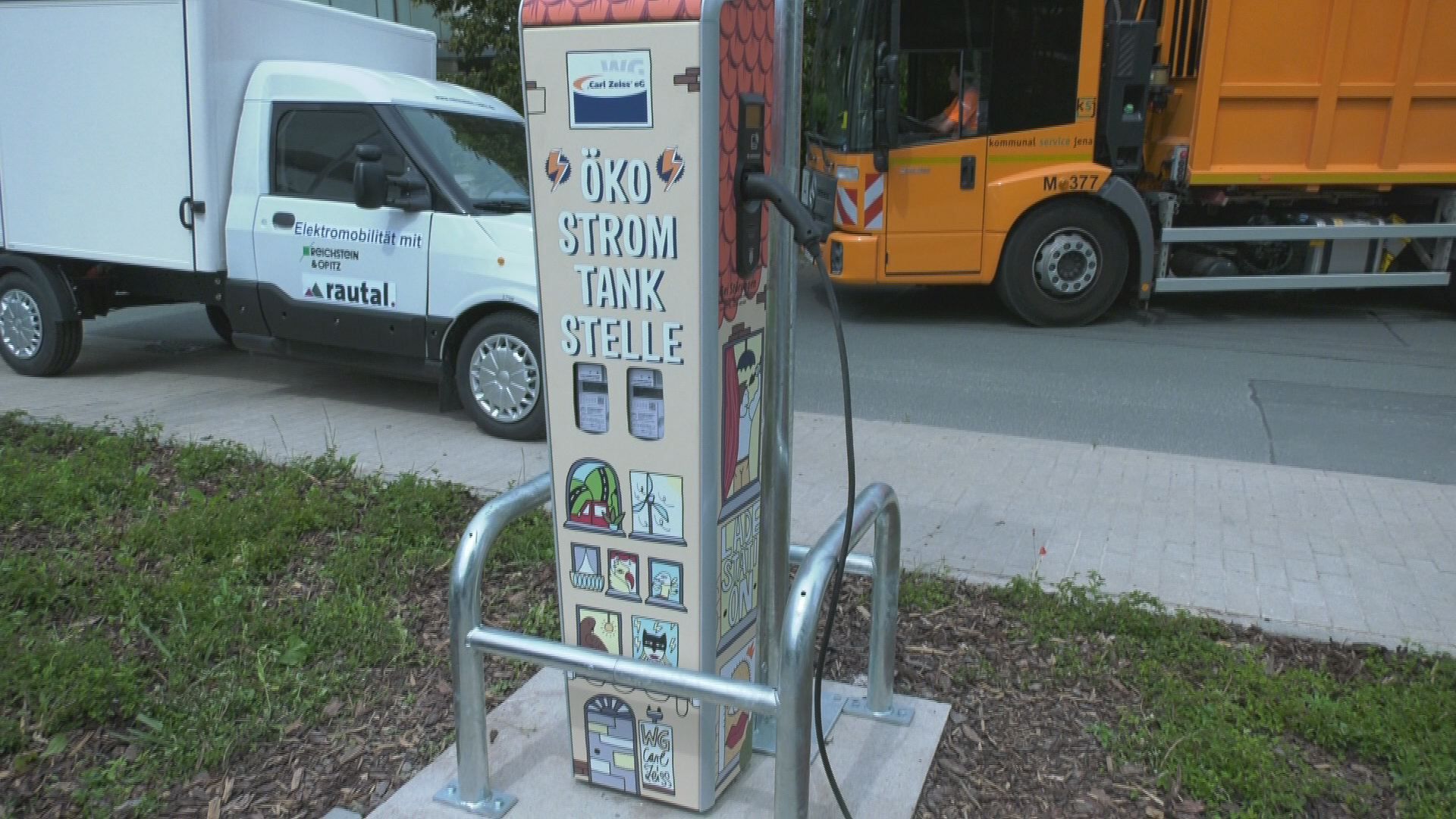 Premiere: Im Wohnquartier „Nordlichter“ wurde eine Ladesäule für Elektroautos installiert