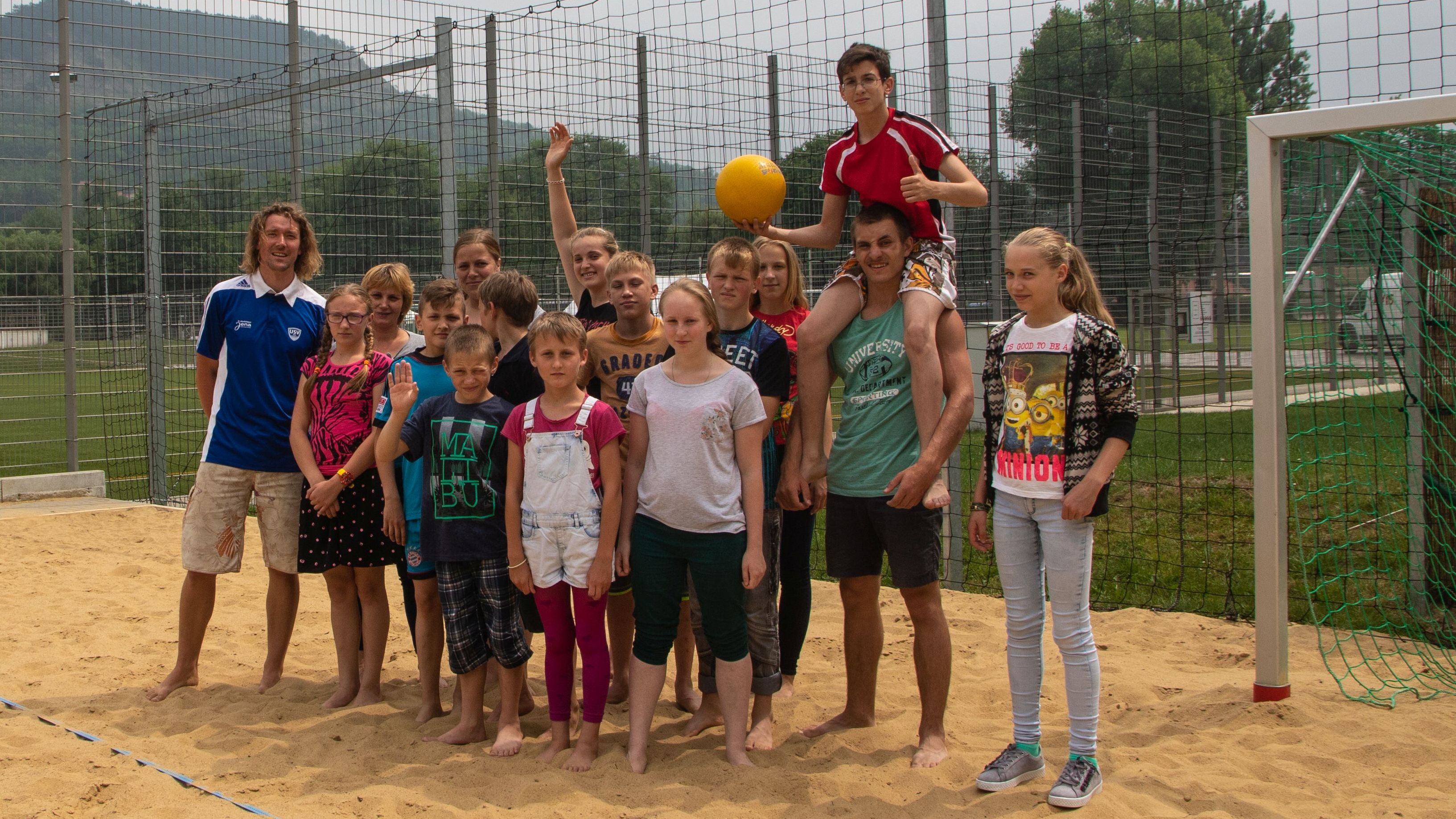 BeachKids im Uni-Sportzentrum mit Kindern aus Tschernobyl