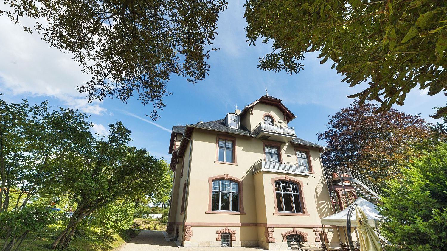 Neue Website zum Eduard-Rosenthal-Projekt 