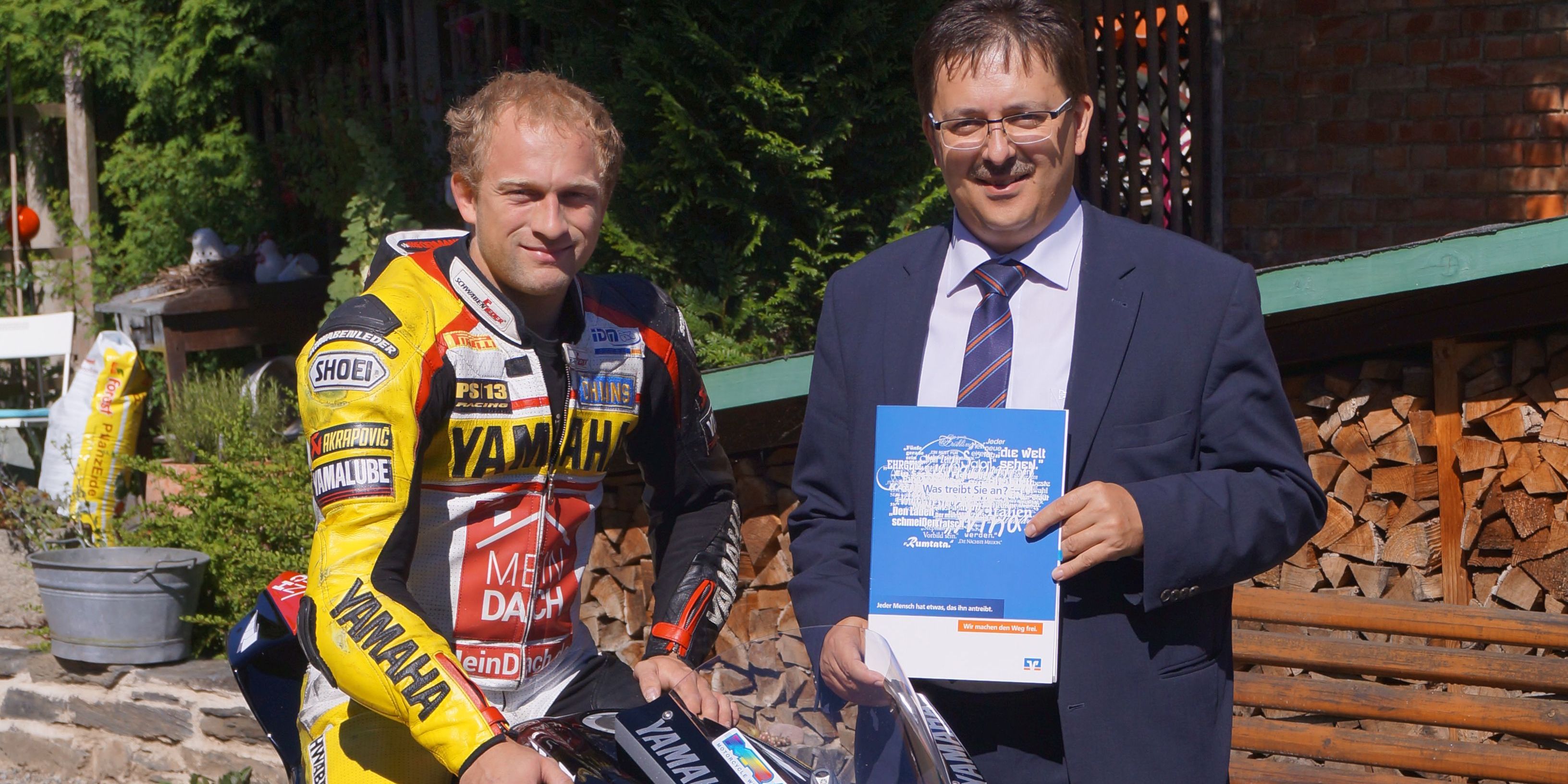 Volksbank unterstützt Schleizer Rennfahrer Philipp Stich