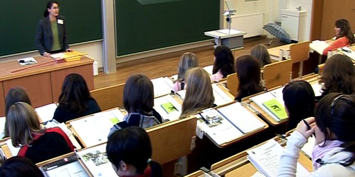 Bewerbungsfrist fürs Studium nicht verpassen 