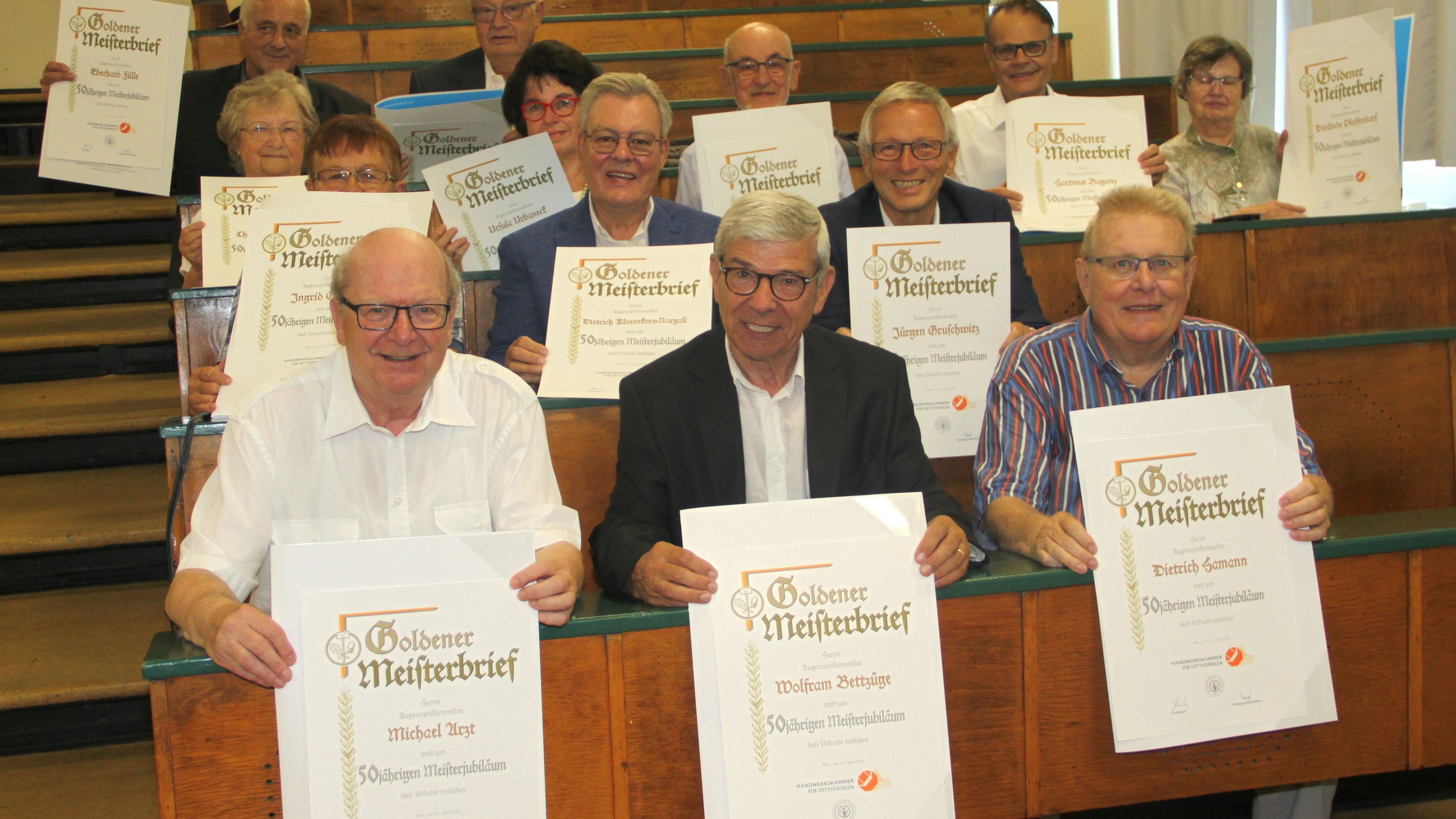 Goldene Meisterbriefe für Augenoptiker 