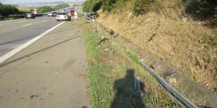 Nach seitlicher Kollision überschlagen