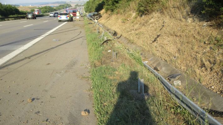 Nach seitlicher Kollision überschlagen