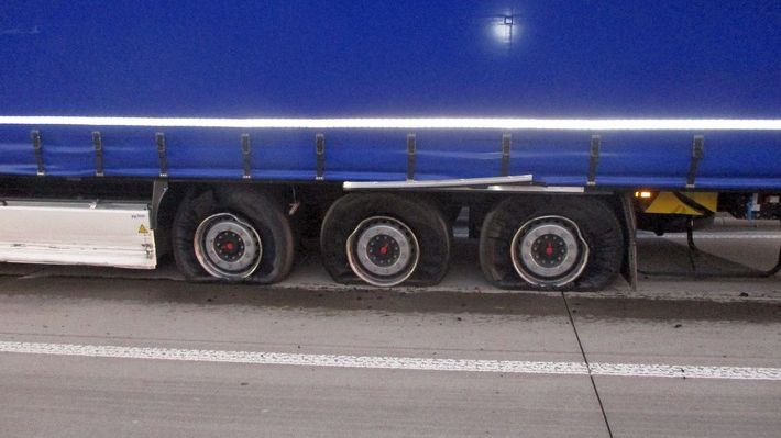 Langer Stau am Morgen auf A 9 nach Lkw-Unfall