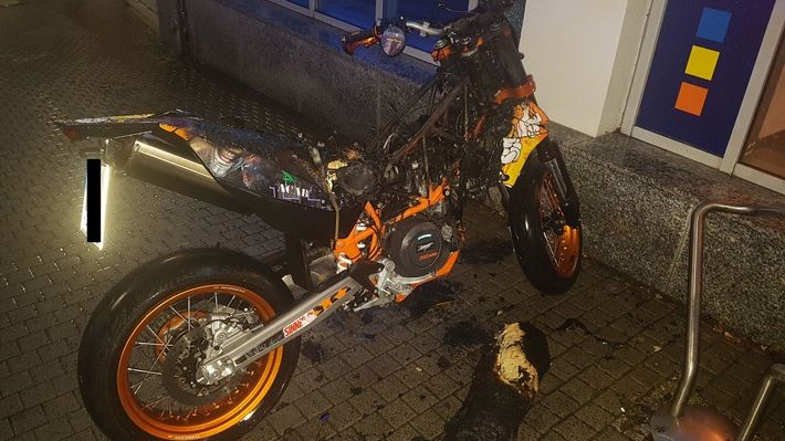 Motorrad abgebrannt