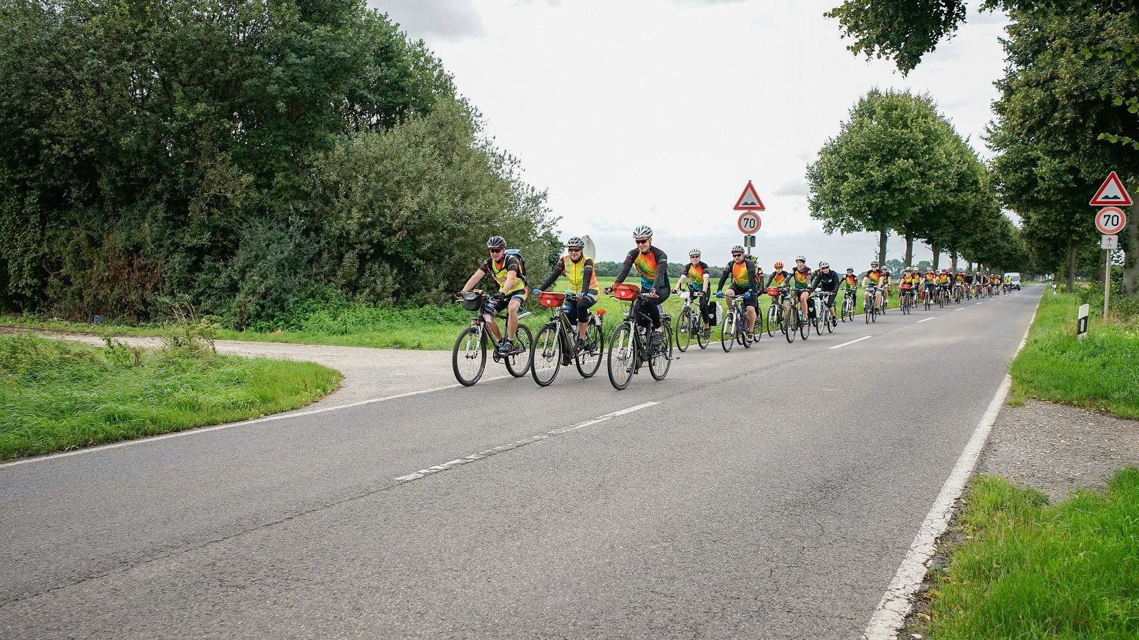 Regenbogenfahrt in Jenaer Kinderklinik