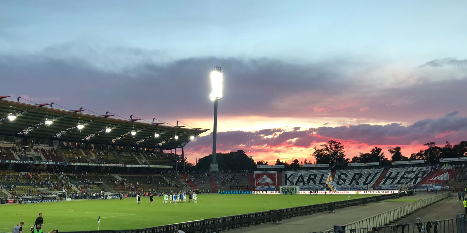 FC Carl Zeiss Jena mit Unentschieden in Karlsruhe
