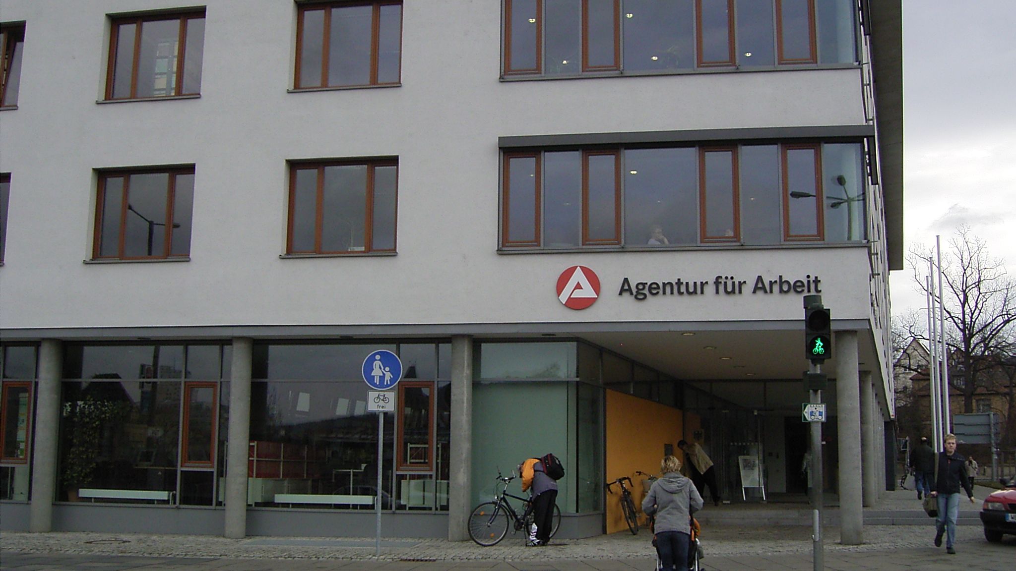 Arbeitsmarkt im August: Arbeitslosigkeit weiterhin  niedrig