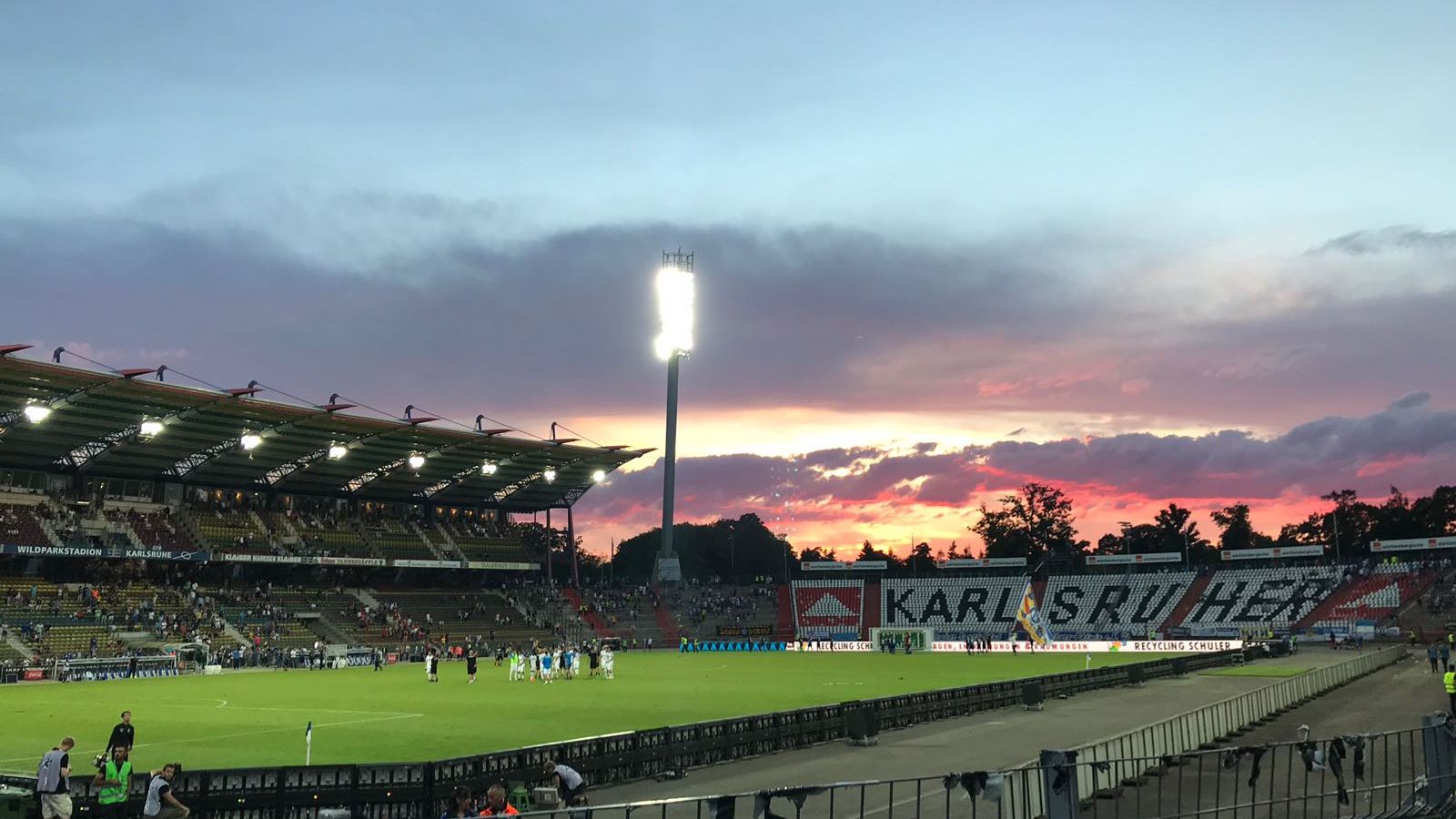 FC Carl Zeiss Jena mit Unentschieden in Karlsruhe