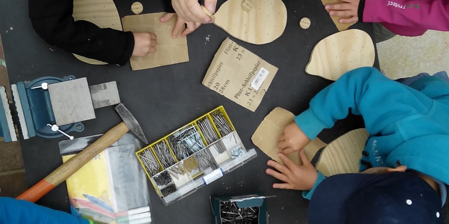 Schatzheber zeigen Herz