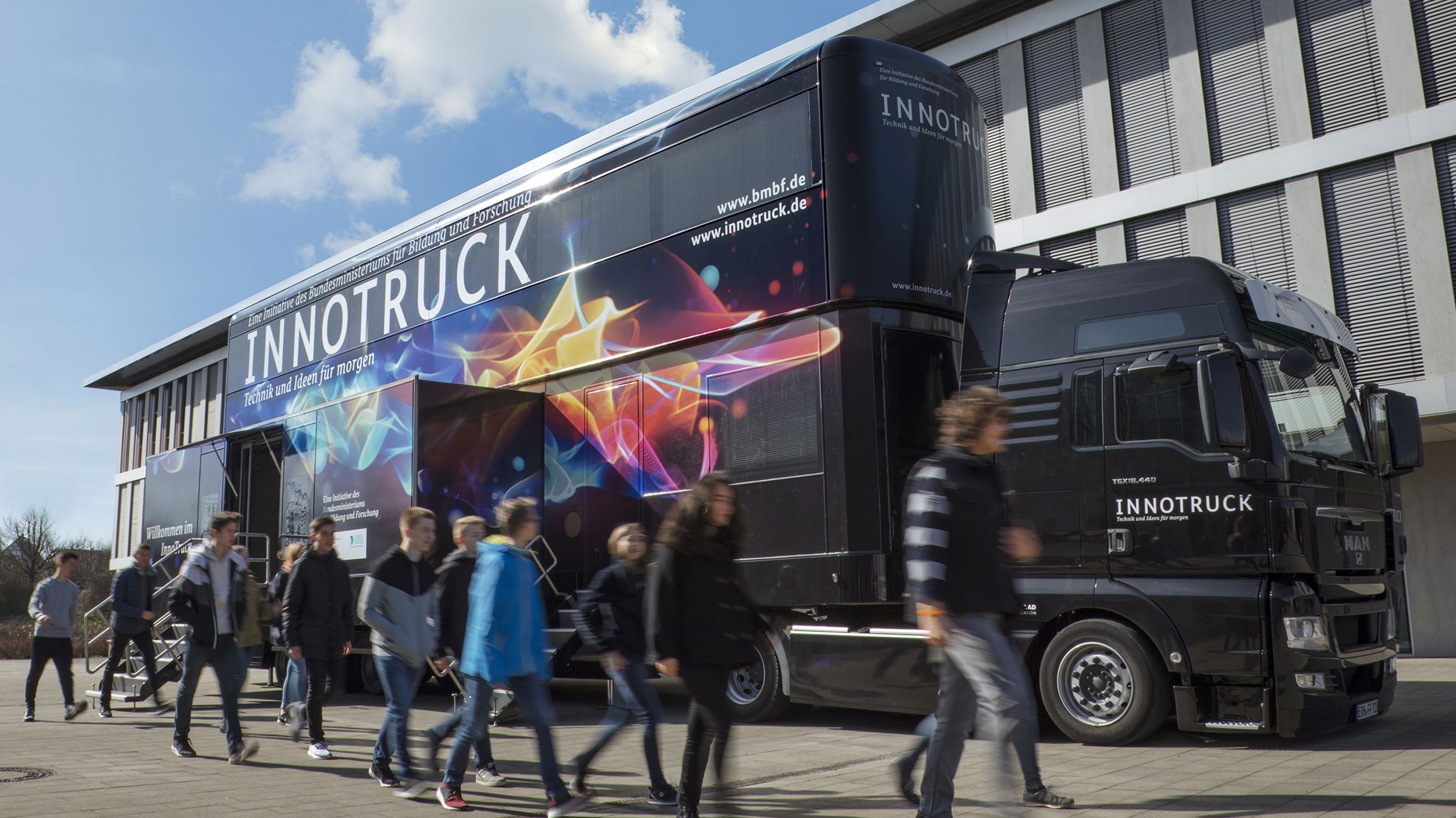 Hightech für Zukunftsmacher: InnoTruck in Jena