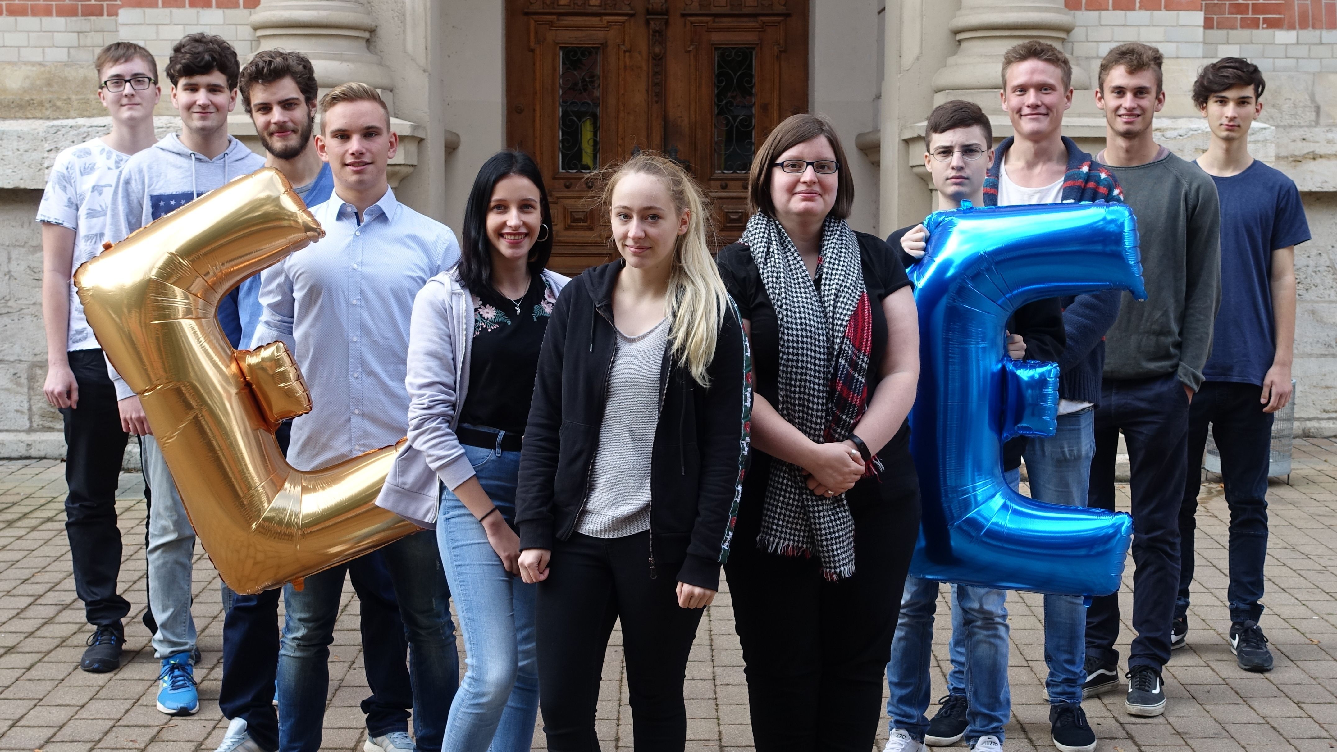 Elf E-Commerce-Kaufleute am Start