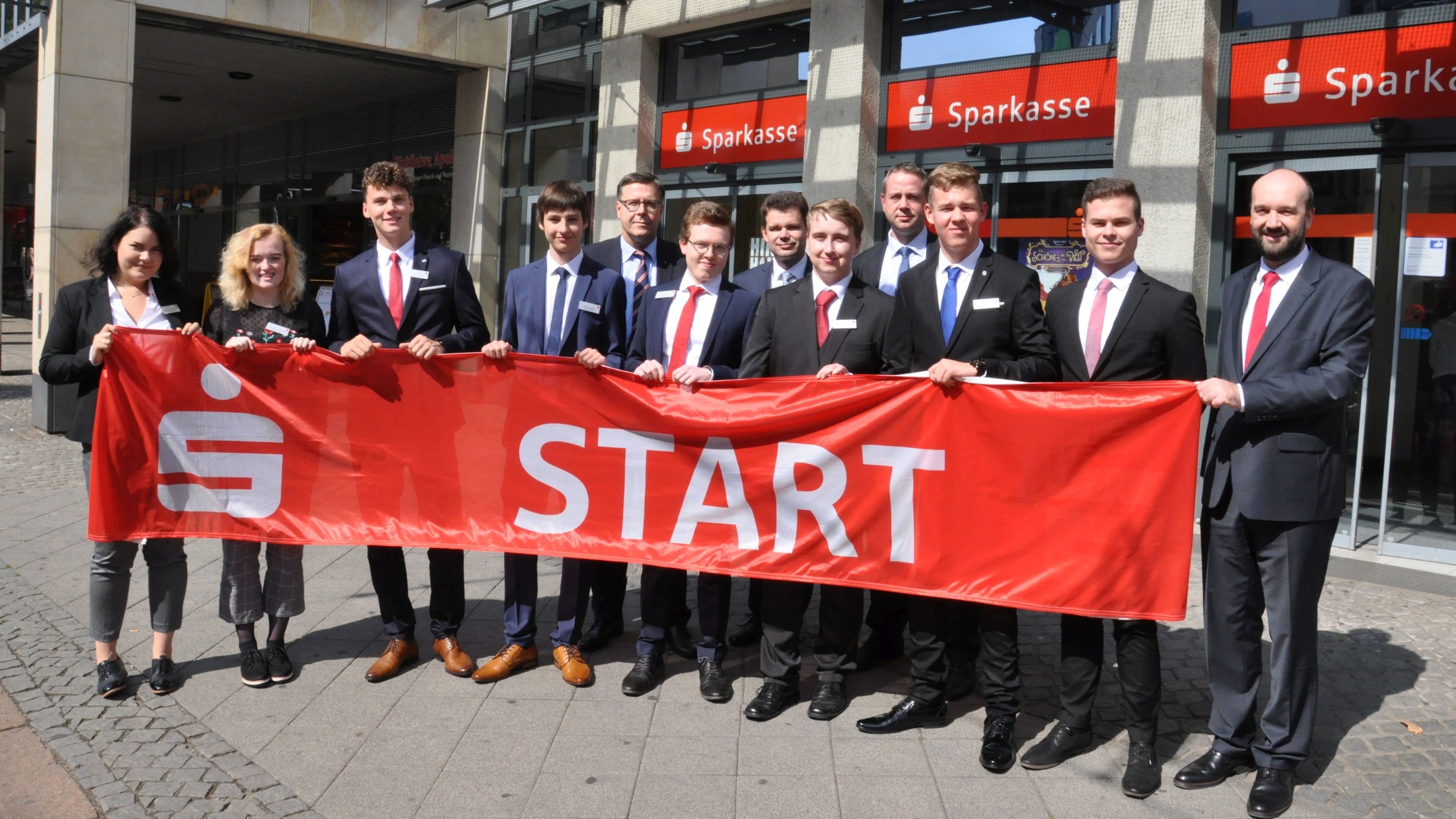 Vorstand begrüßte SparkassenNachwuchs Jena TV Sehen, was bewegt.