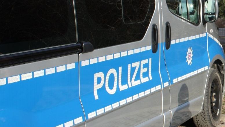 Pkw erfasste Fußgängerin