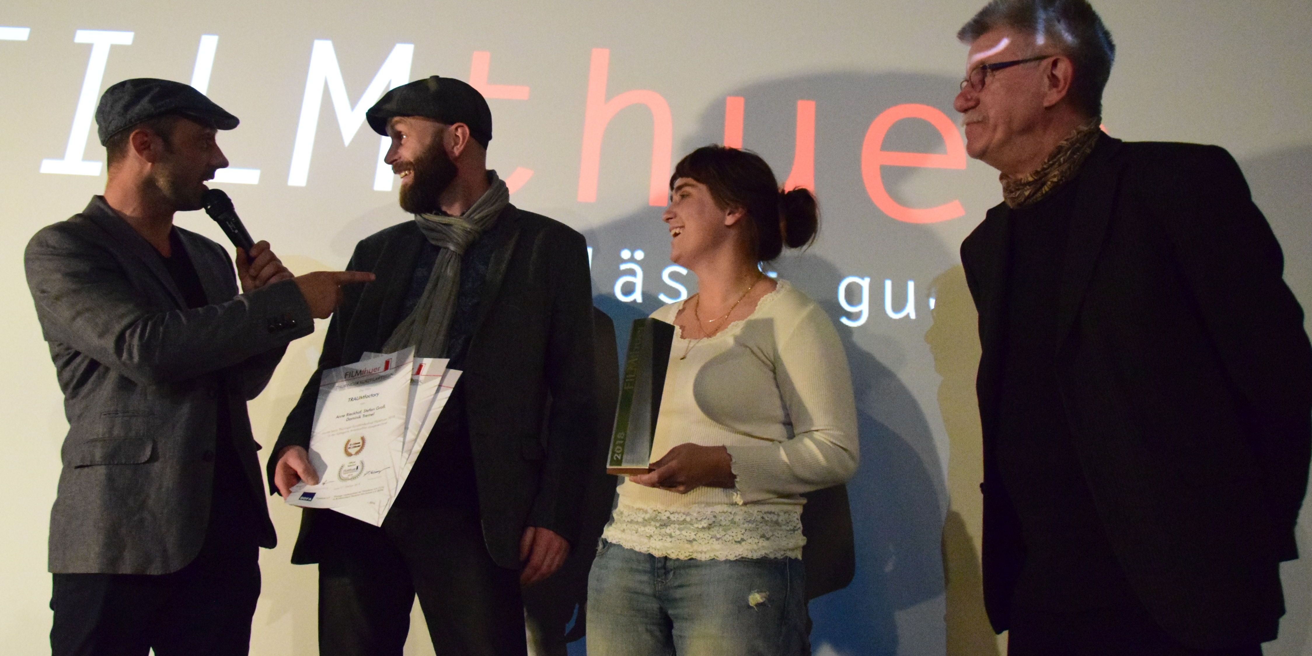 Preisregen zum Abschluss der FILMthuer 
