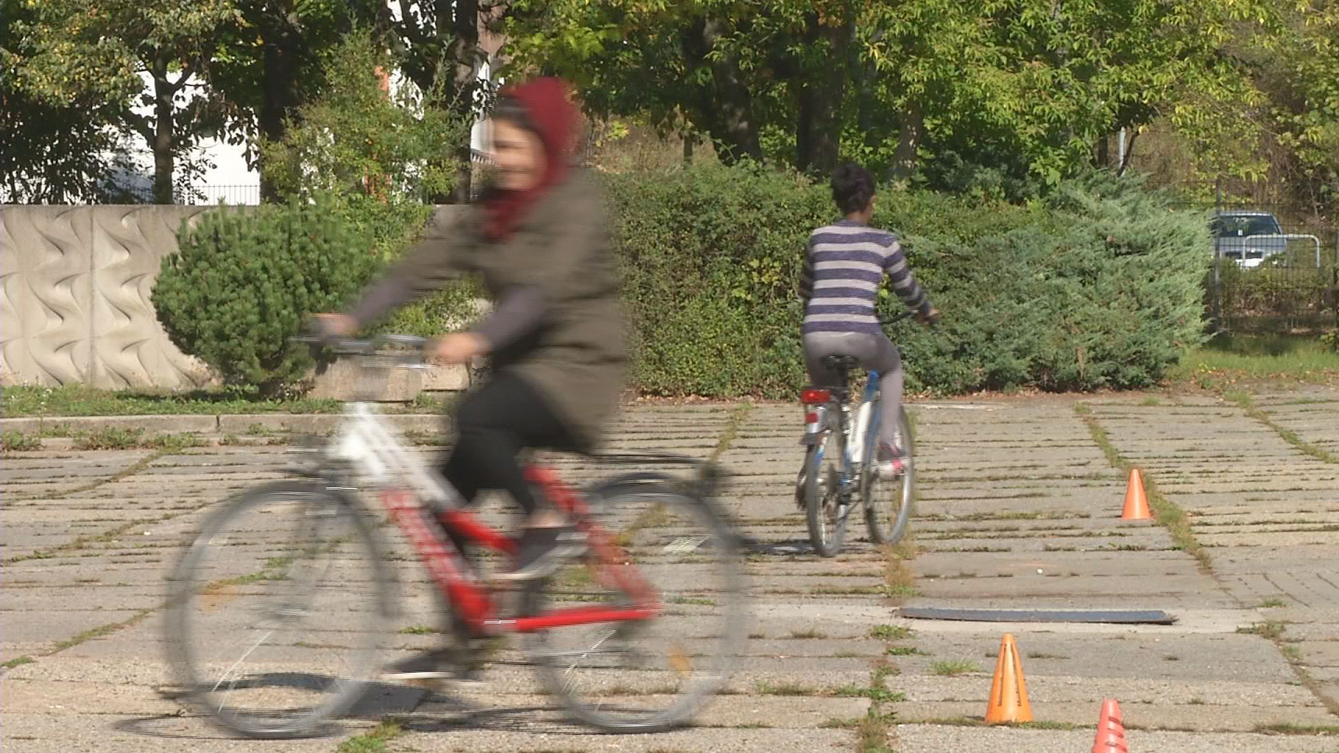 Neue Fertigkeiten: Der ADFC bietet Fahrrad-Kurse für Frauen mit und ohne Migrationshintergrund an 