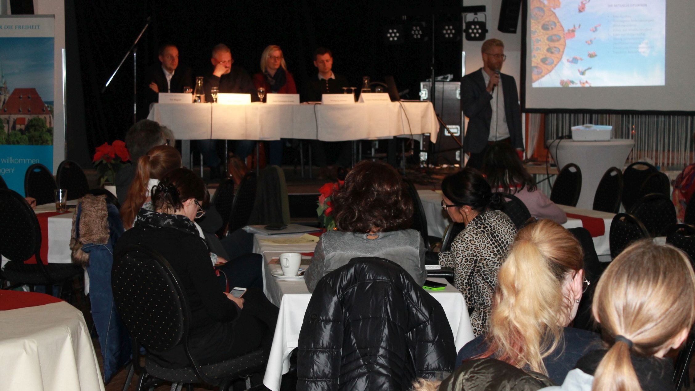 Diskussion über  zeitgemäße Kindertagesbetreuung  