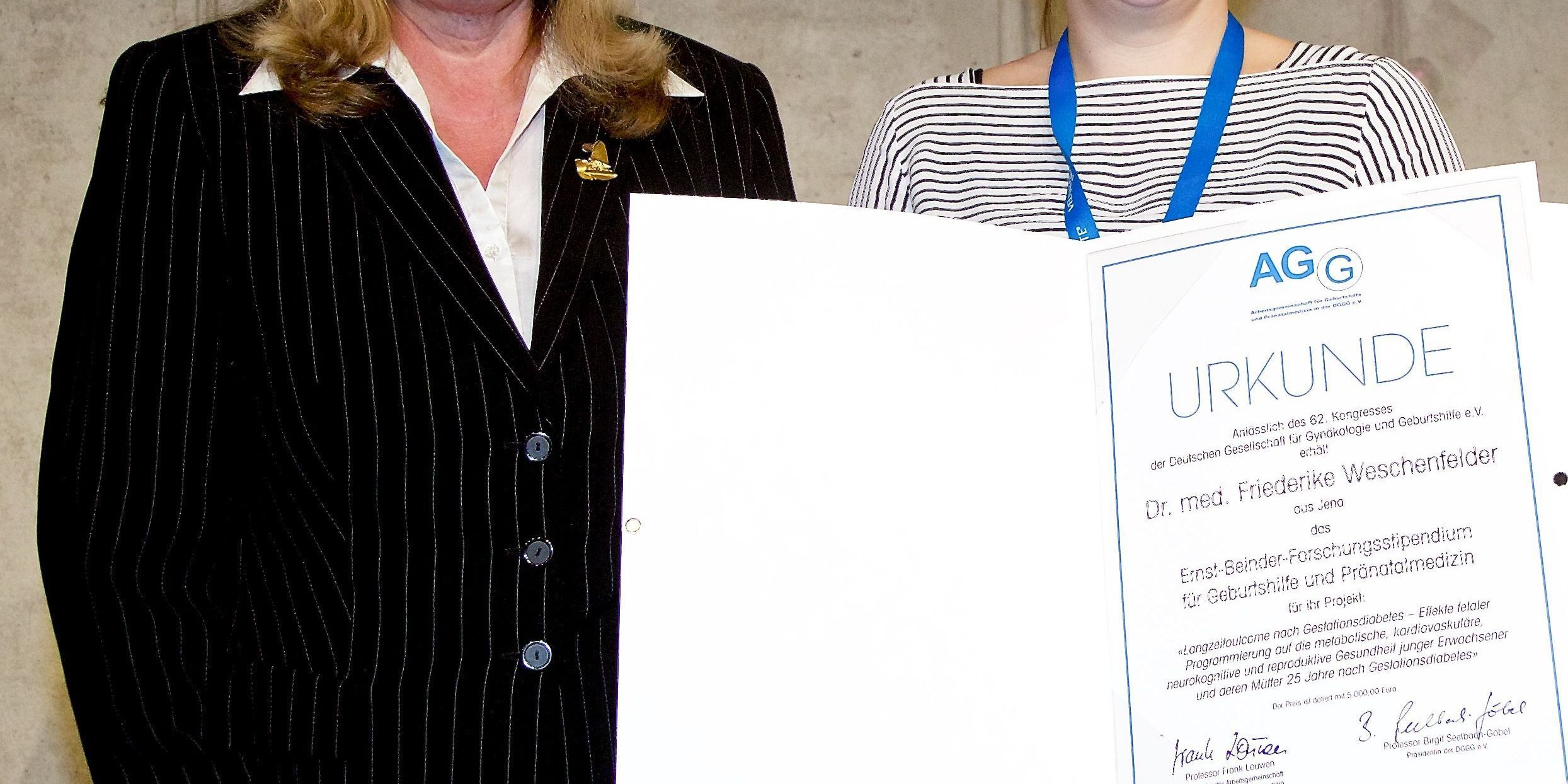 Zweifach ausgezeichnete Nachwuchswissenschaftlerin