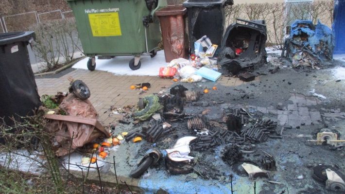 Mülltonnenbrand mit hohem Sachschaden