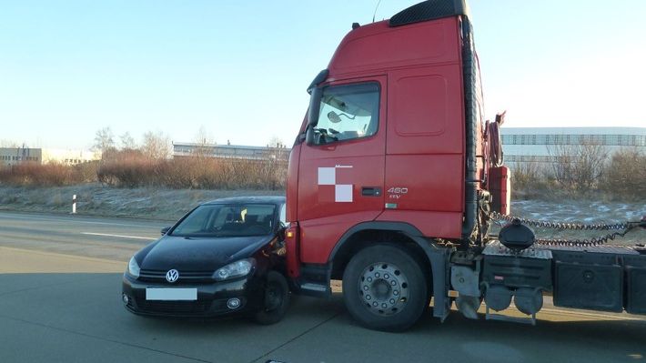 Zwei Unfälle, fünf Fahrzeuge, ein Verletzter