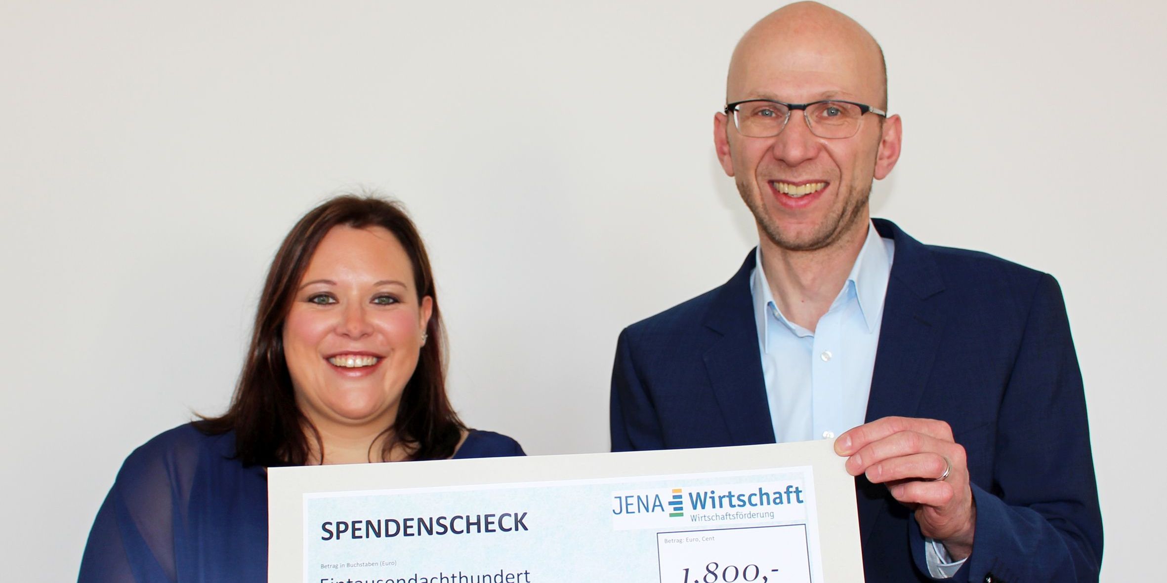 JenaWirtschaft übergab Scheck an Hebammen