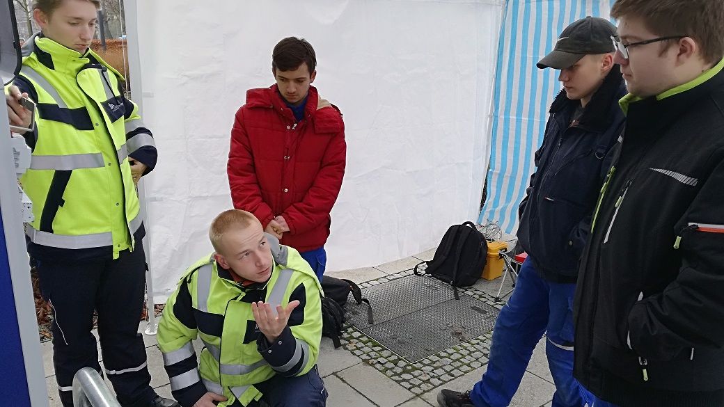 Zwei neue Elektro-Ladesäulen auf dem Gelände der SBSZ