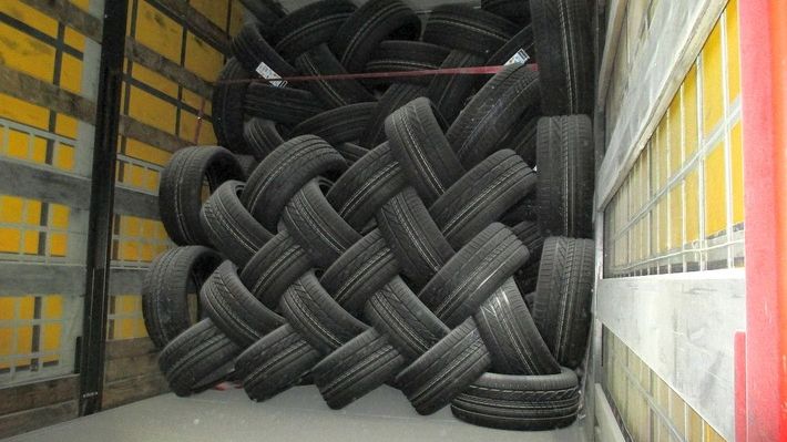 Planenschlitzer klauen Pkw-Reifen auf A 4