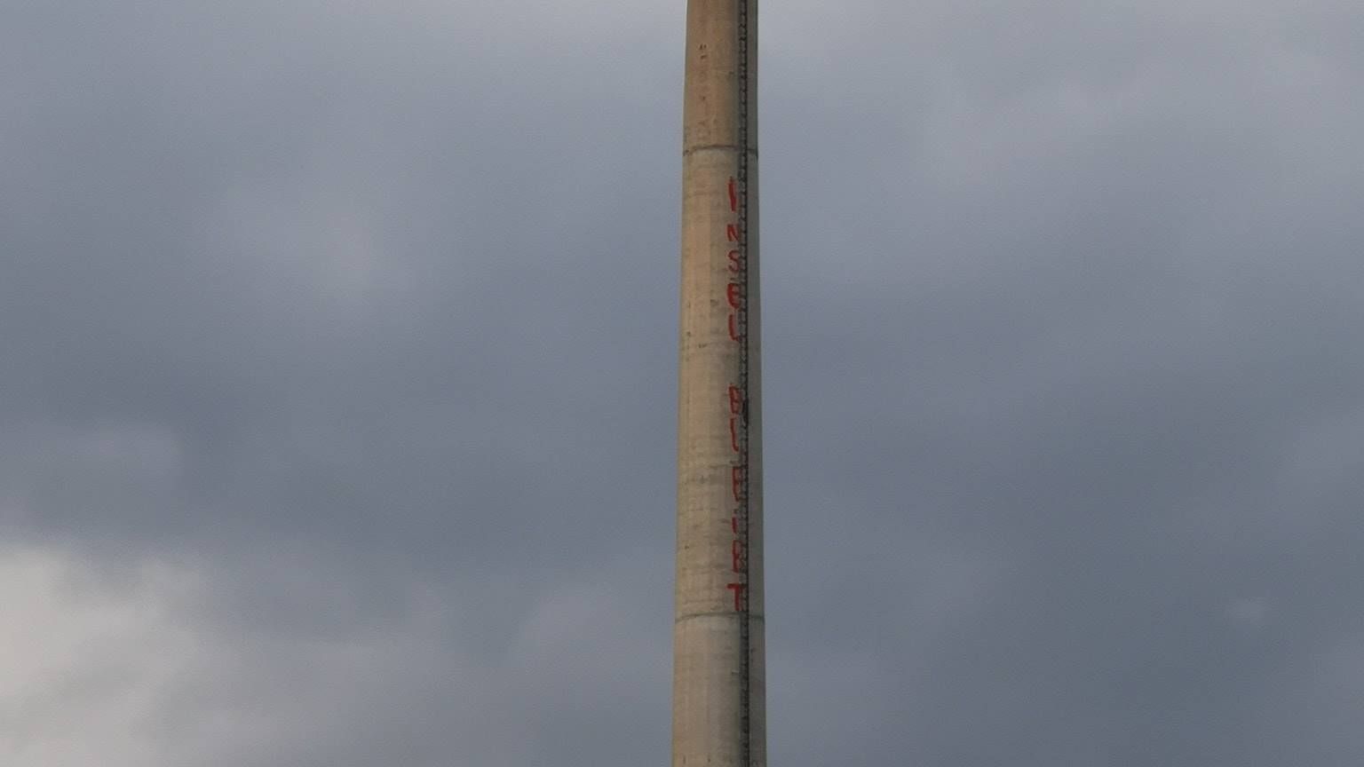 Schornstein in Lobeda beschmiert