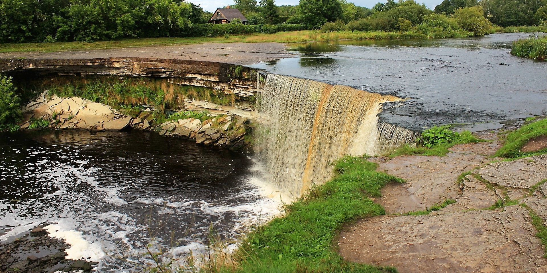 Foto-Ausstellung in der Ernst-Abbe-Hochschule  