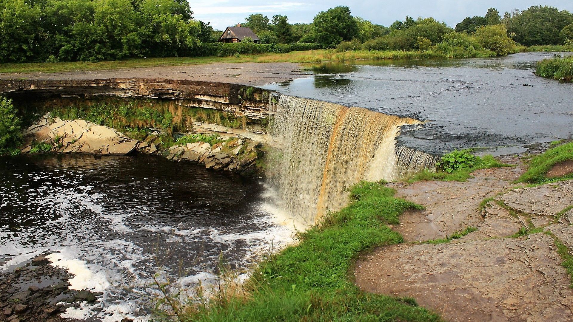 Foto-Ausstellung in der Ernst-Abbe-Hochschule  