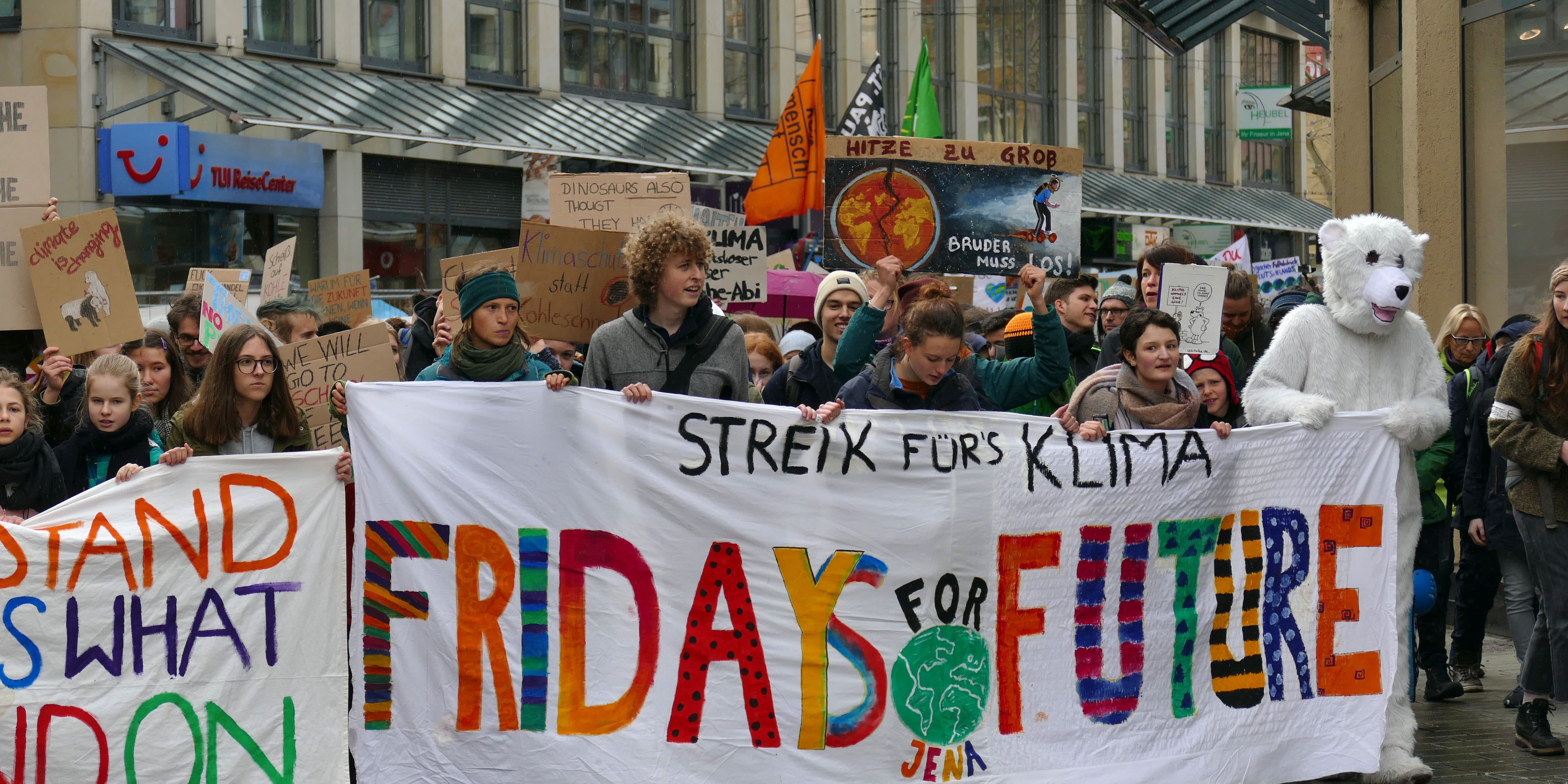 Vierstellige Teilnehmerzahl bei #FridaysForFuture Jena