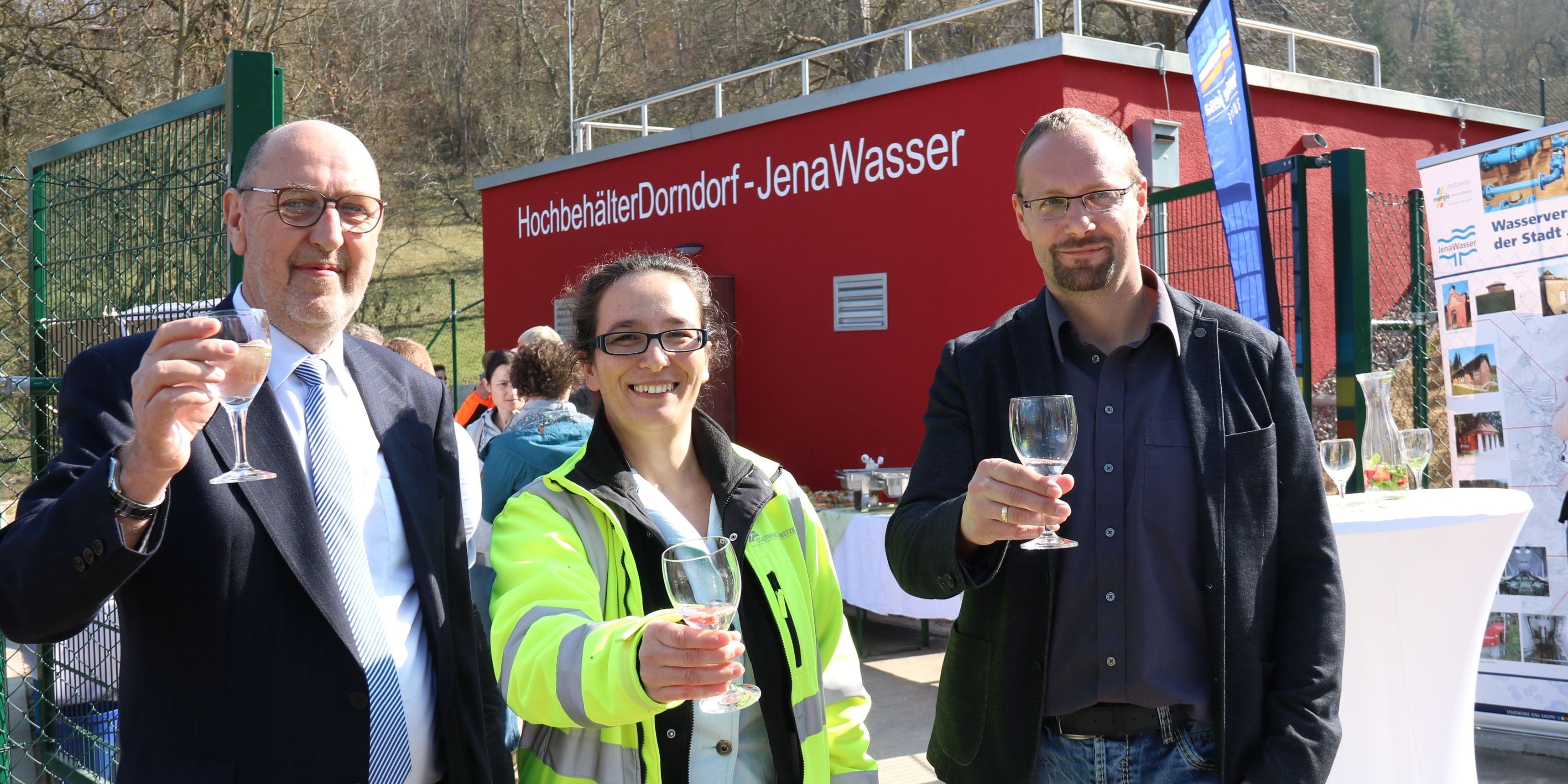 Neuer Hochbehälter eingeweiht Neuer Hochbehälter eingeweiht