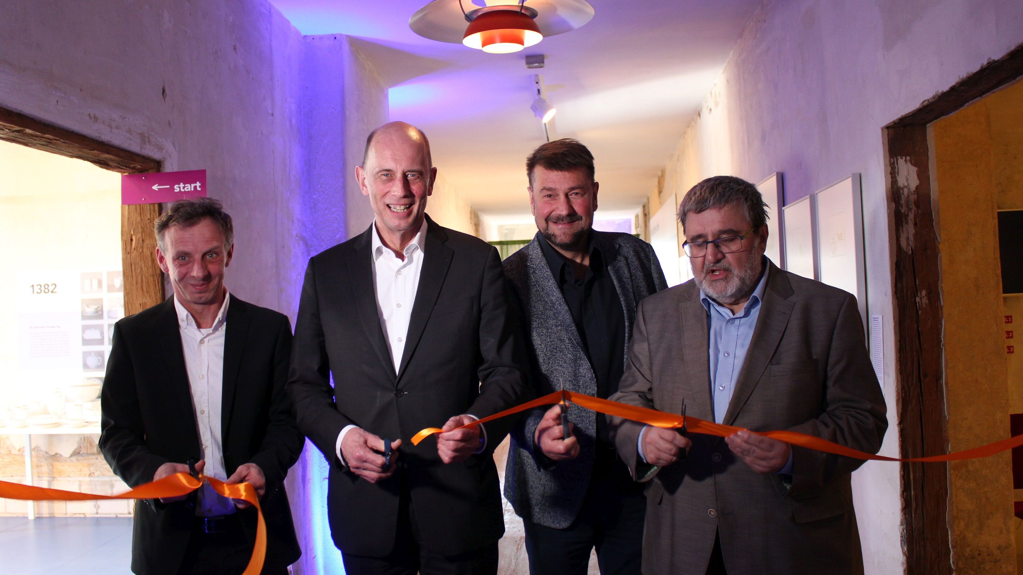 Sonderausstellung: „100 Jahre Bauhaus – Das Porzellan“