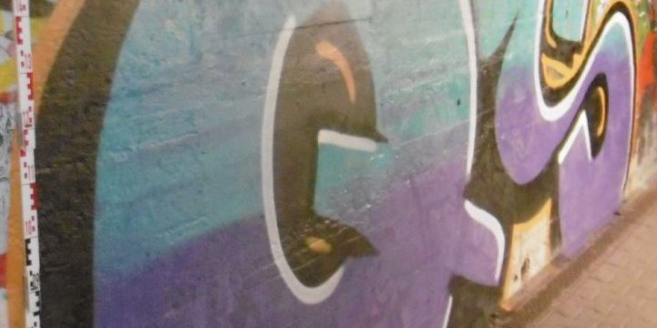 Graffiti-Sprayer auf frischer Tat gestellt