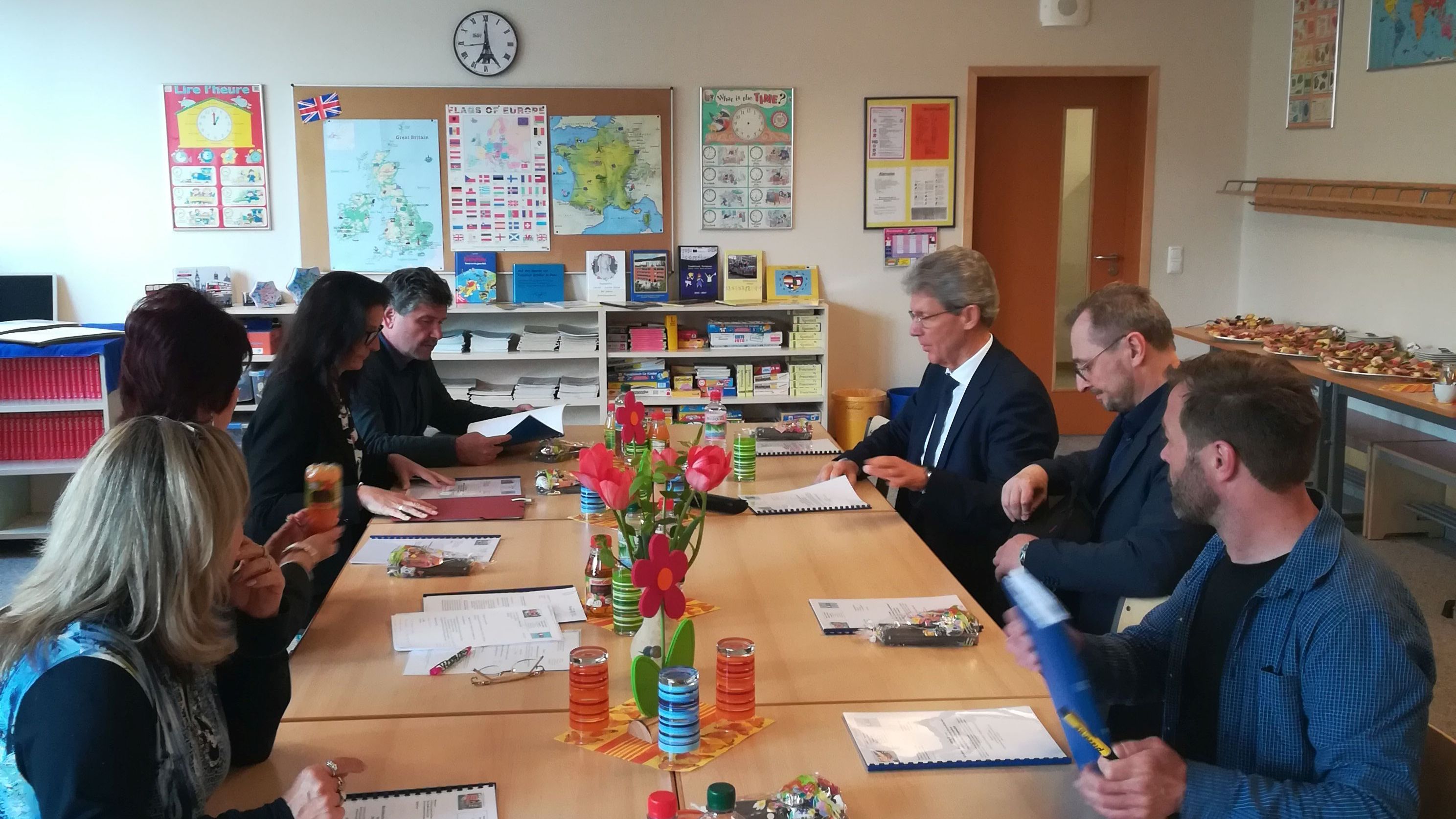 Bildungsminister zu Gast in Winzerlaer Grundschule 