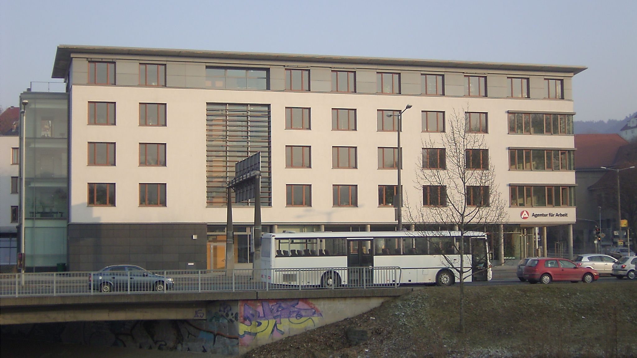 Arbeitsagentur und Jobcenter schließen früher