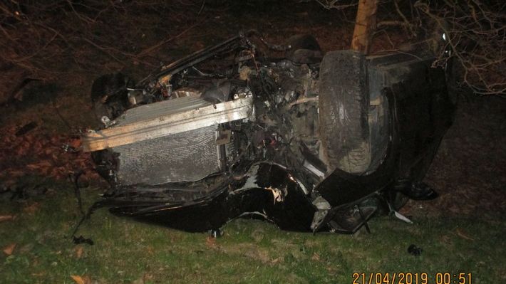 Auto geklaut und Unfallflucht begangen