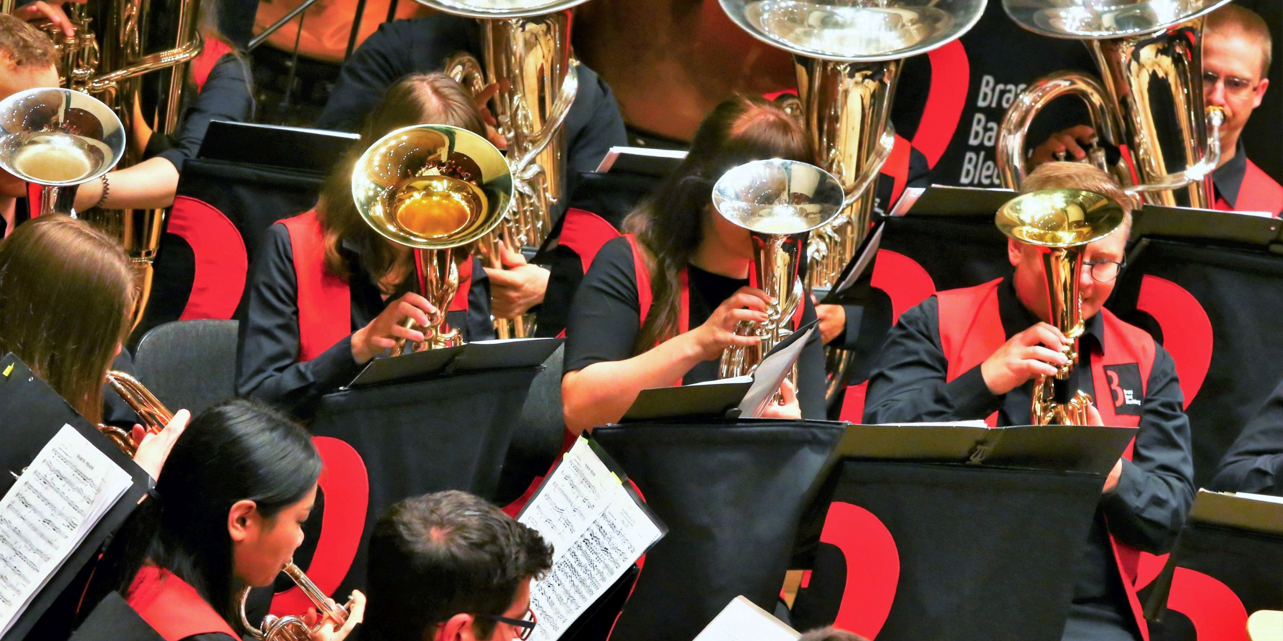 “Russische Nächte” mit der Brass Band BlechKLANG