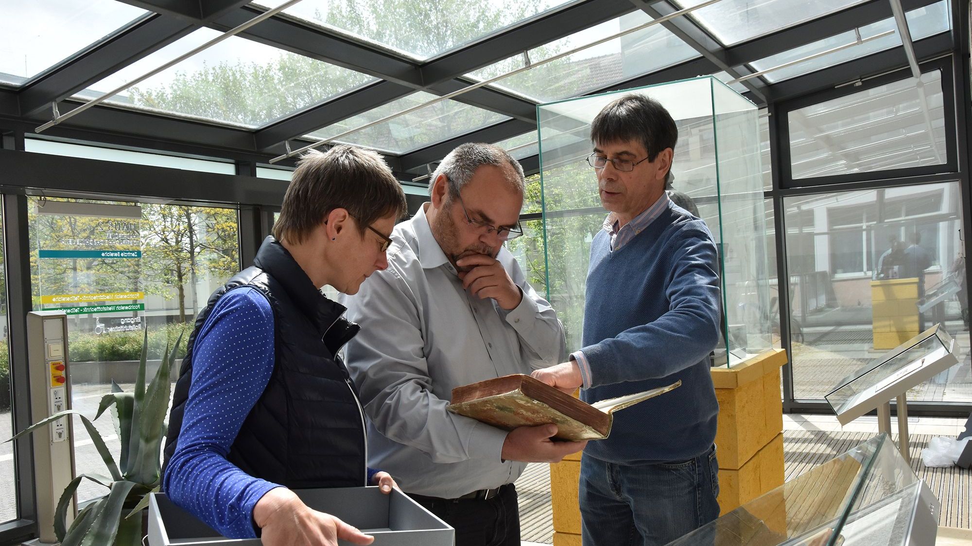 Faksimiles von Bänden aus Abbes-Privatbibliothek 