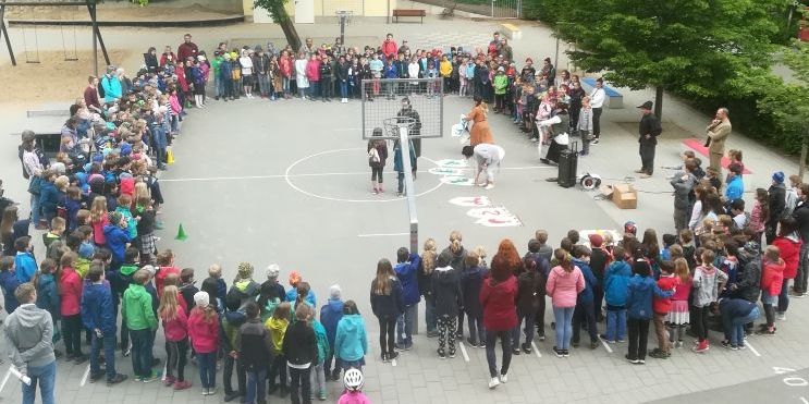 Spende für Mittelalterprojekt der Nordschule